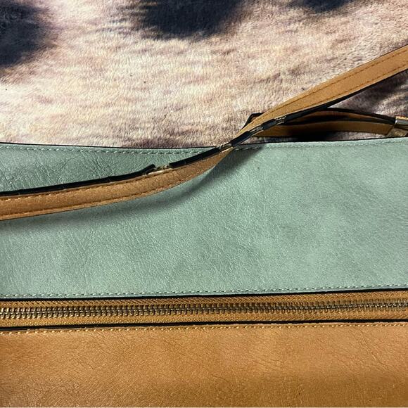 Simply Noelle Neutral Colorblock Crossbody or Shoulder Bag w/ Zipper Closures - Picture 4 of 14